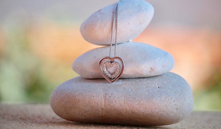 5 Conseils pour choisir ses boucles d&rsquo;oreilles ?