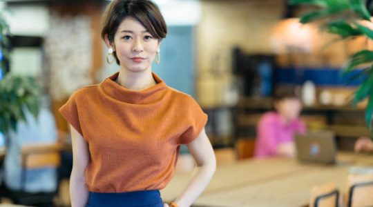 Quelle forme de boucle d&rsquo;oreille pour cheveux courts ?