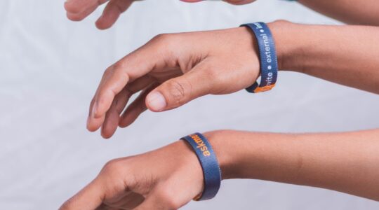 Bracelet personnalisé : l&rsquo;idée cadeau parfaite pour marquer les esprits